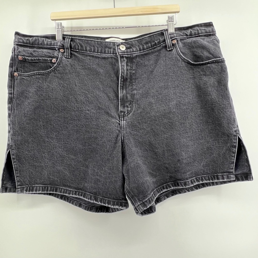 Abercrombie & Fitch The 7 Dad Short High Rise Washed Black Denim Size 22 36W